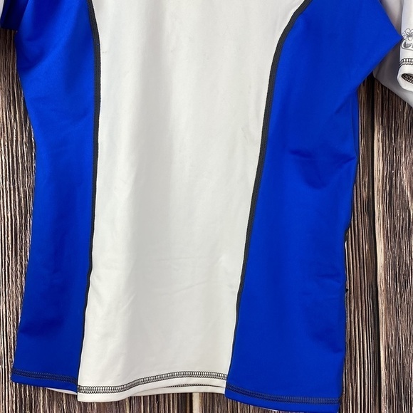 NWT NRS Blue & White Hydrosilk UV & UPF 50+ Swim Shirt- Size Small - Picture 3 of 14